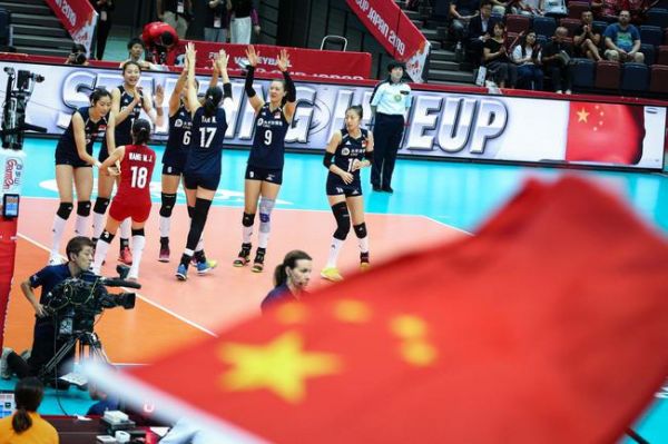9连胜！世界杯中国女排3-1荷兰 提前两轮锁定奖牌